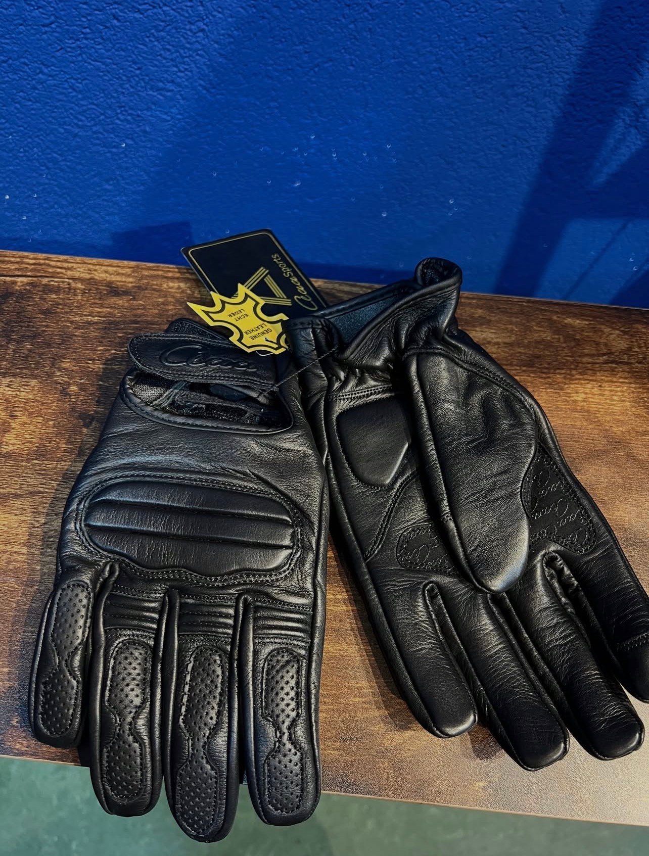 Vintage riding gloves